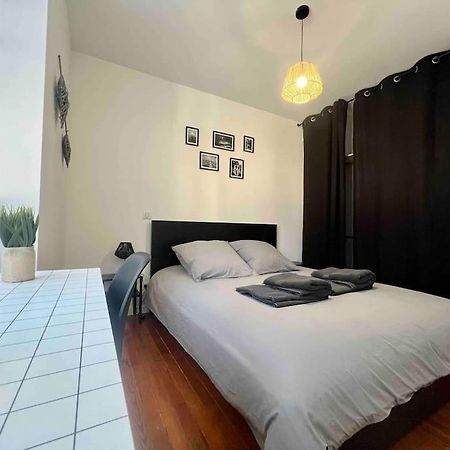 Appartement Climatise 4 Personnes / Centre-Ville Безансон Екстер'єр фото